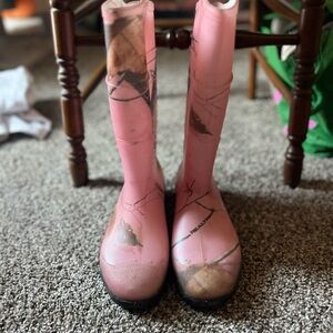 Realtree Pink Camouflage Rain Boots